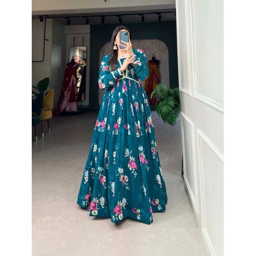 Modern Ready-to-Wear Gown for the Stylish Woman