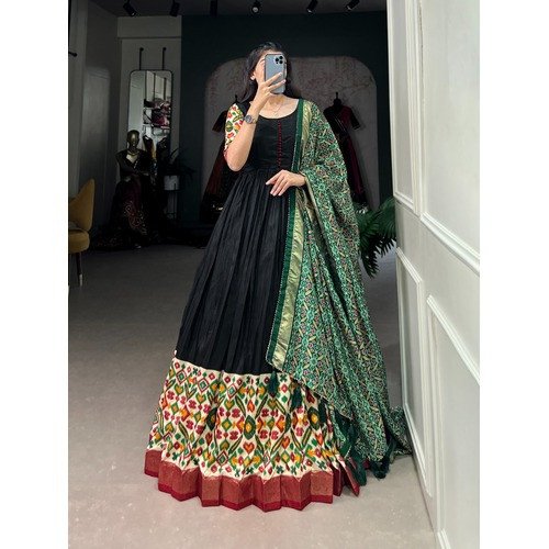 Elegant Partywear Gown