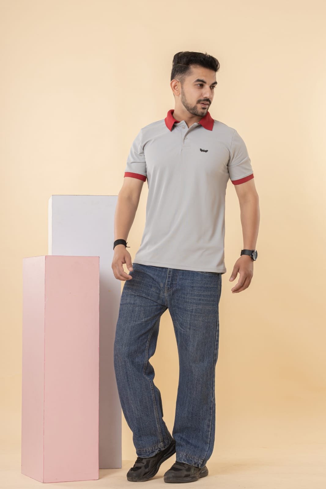 Sky of Stars Men's Light Grey Polo T-Shirt with Red Contrast Collar