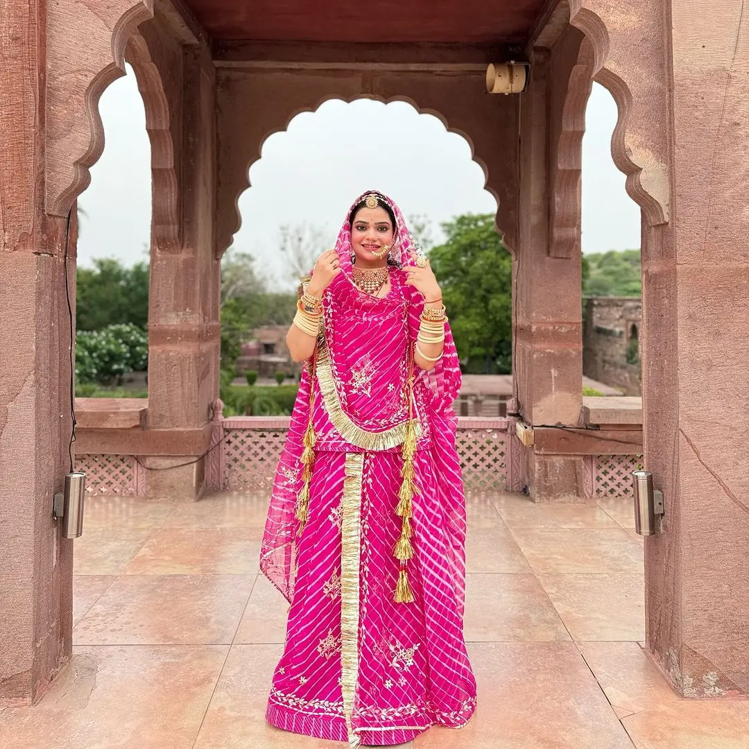 Premium Pink Lahariya Poshak - Exquisite Indian Ethnic Wear for Women