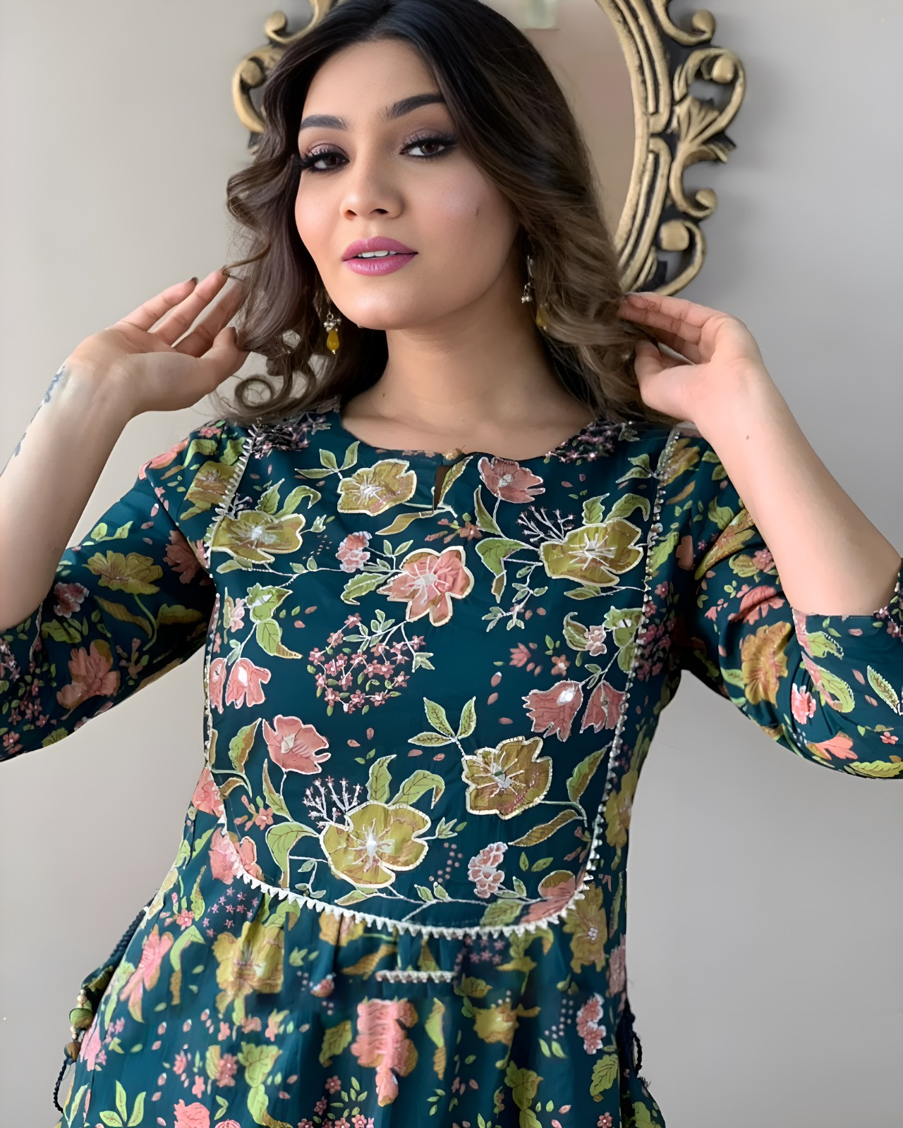 Women's Naira Cut Kurti & Pant Ensemble