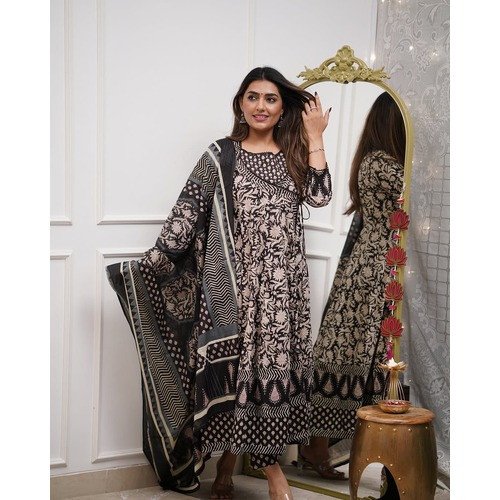 HEAVY FULLY FLAIRD ANARKALI STITCHIED SUIT SET