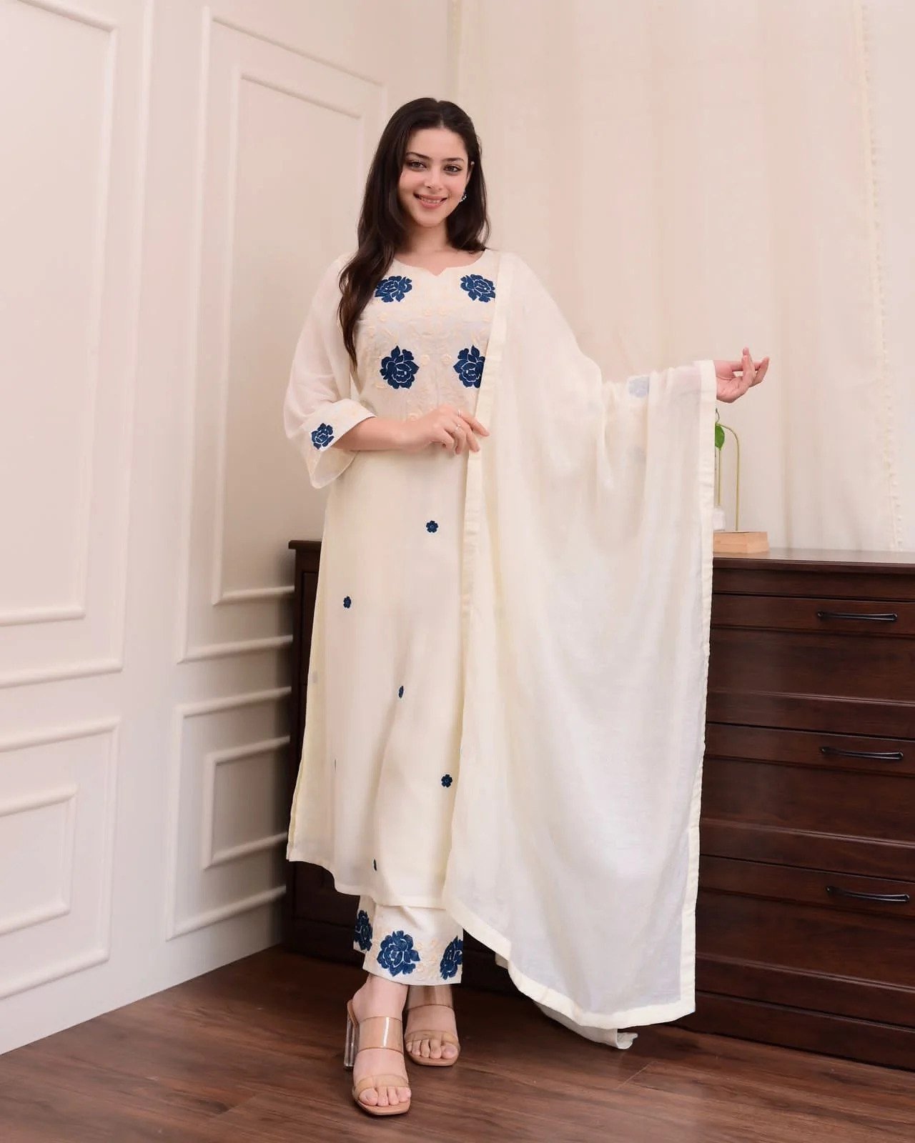 Elegant White Embroidered Women’s Kurta Pant with Dupatta Set
