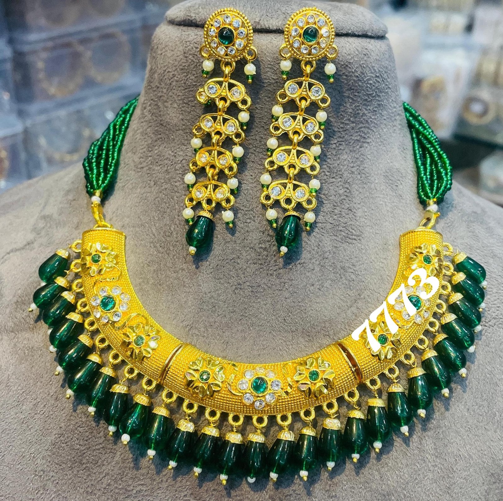 Latest Hasli Jewellery Set