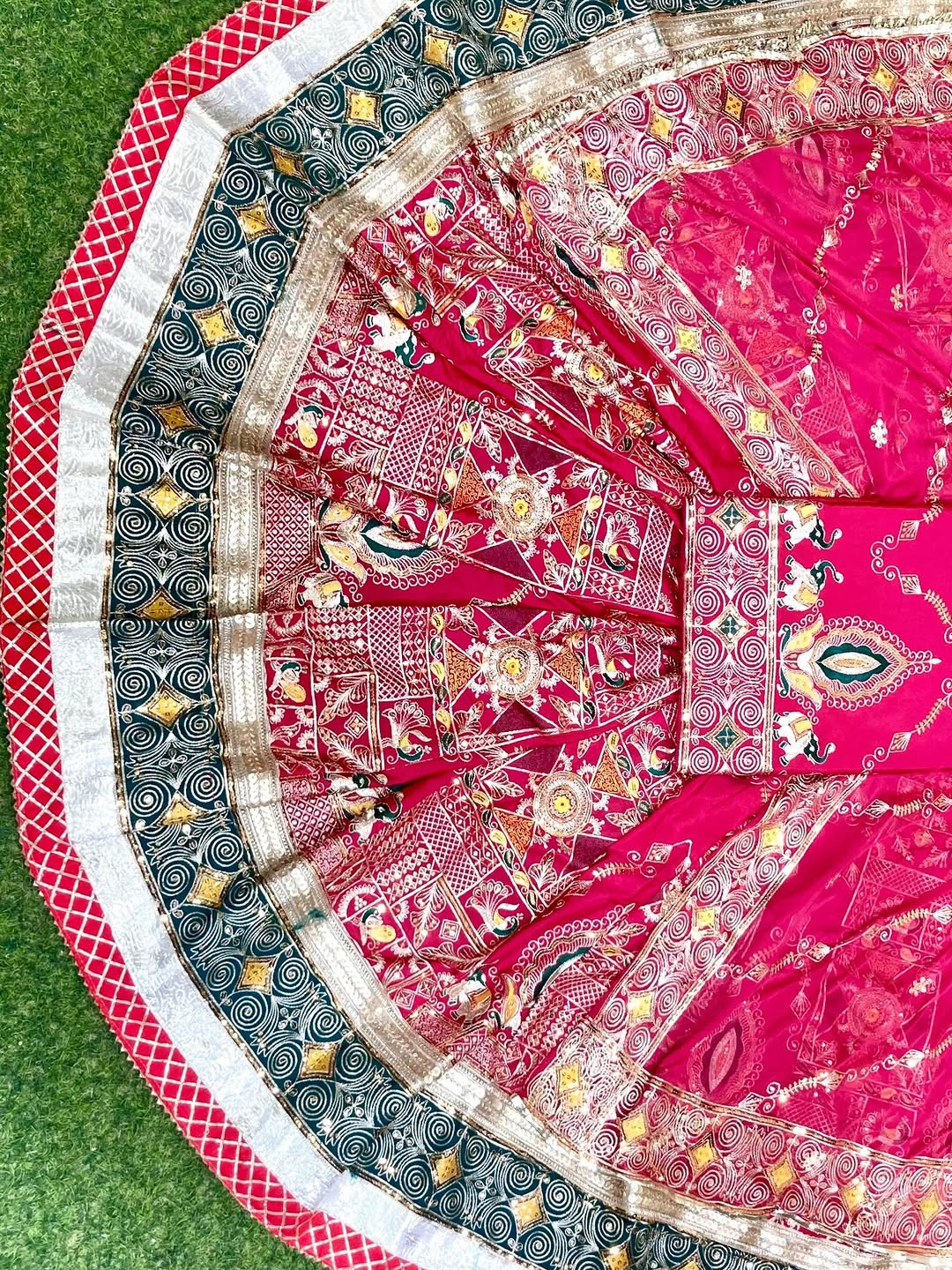 Designer 5 Mtr Gher Rajwadi Style Lehanga Poshak