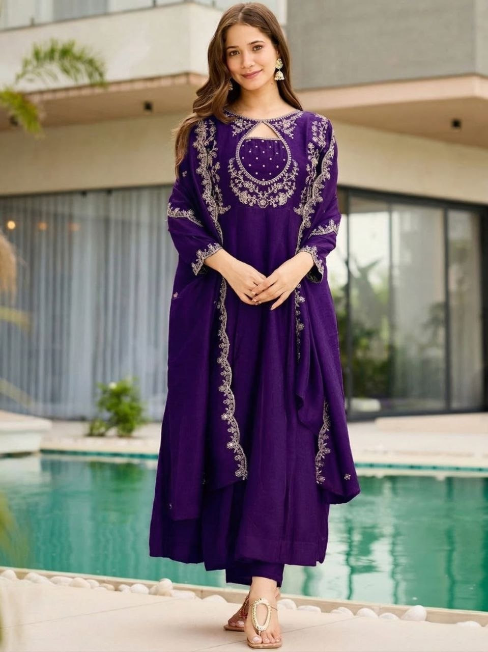 Elegant Purple Gown for Women - Formal Evening Dress