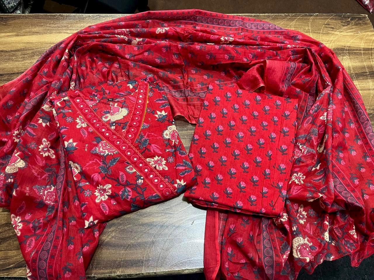 Anarkali kurta set with new style in saganeri  print