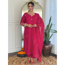 Women’s Embroidered Pink Kurta Pant with Dupatta Set