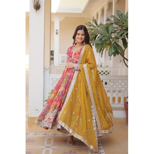 "Artful Embroidery on Luxe Russian Silk" Kurta Set