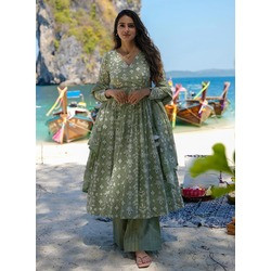 Women’s Light Green Rayon Slub Anarkali Kurti Pant With Chanderi Dupatta | Printed Ethnic Set