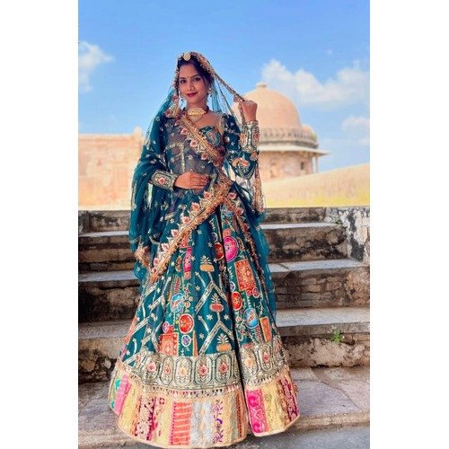 Regal Swirl: Designer 7-Meter Ghera Lehenga"