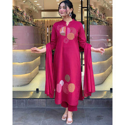 Elegant Pink Embroidered Women’s Kurta Pant Dupatta Set