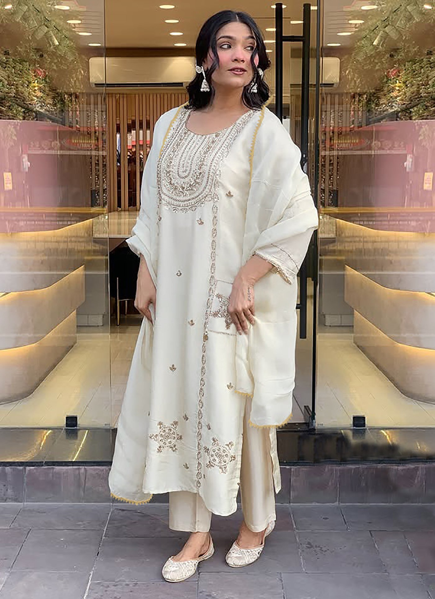 White Embroidered Tesla Kurta Set with Pant & Vichitra Dupatta
