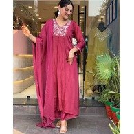 Elegant Women’s Pink Chinon Kurta Pant Dupatta Set with Embroidery & Lace Detailing