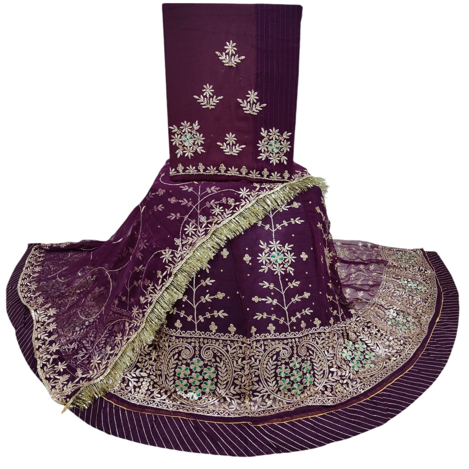 Silver Elegance: Chapat Zari With Gota And Lace Rajputi Poshak