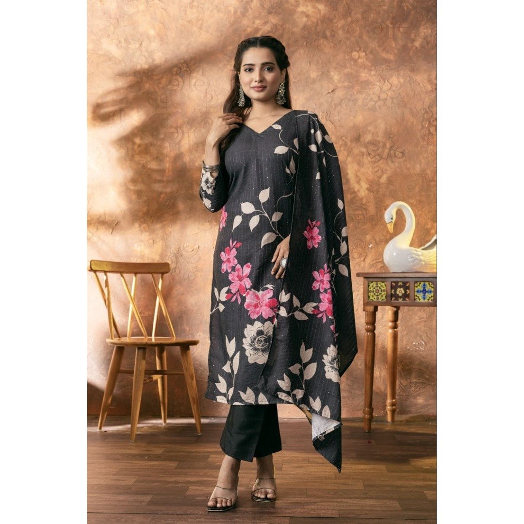 Ivory Pakistani Suit with Digital Prints Maslin Fabric, 3-Piece Set