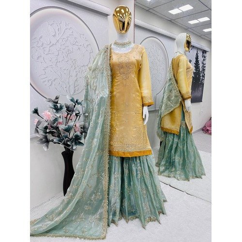 New Beautyfull Wedding Special Sarara Set For Women