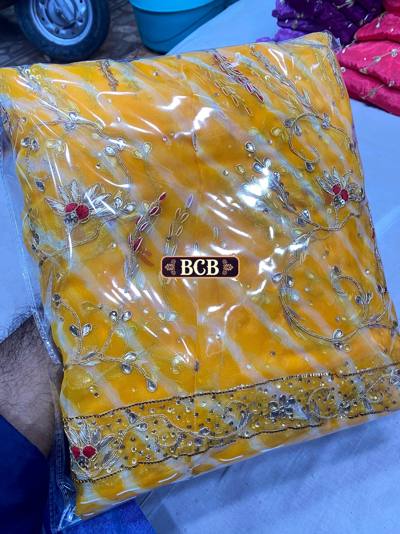 Sawan Special Leheriya Poshak – Royal Georgette with Zardozi Kundan Work