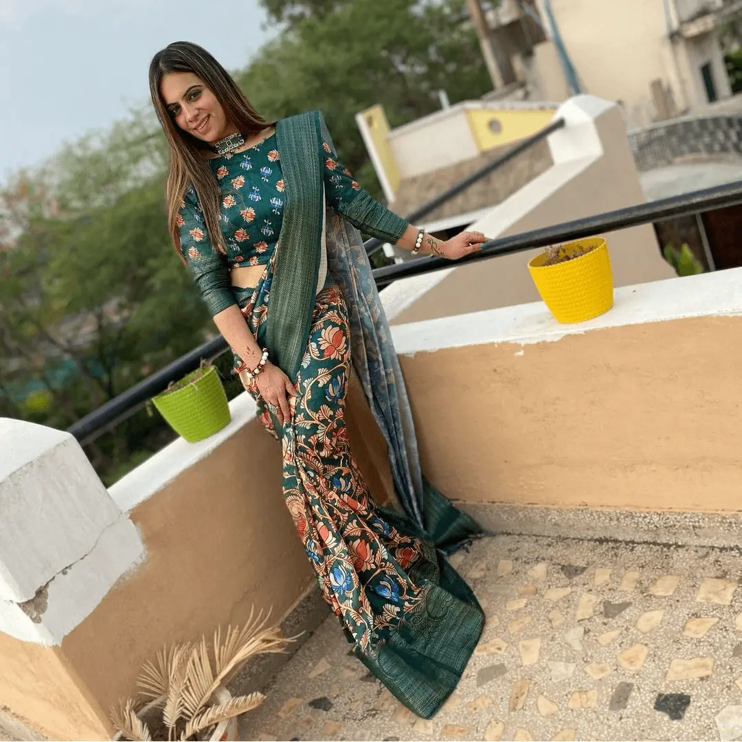 Dark Green Ready To Wear Saree - Elegant & Effortless Silk Blend