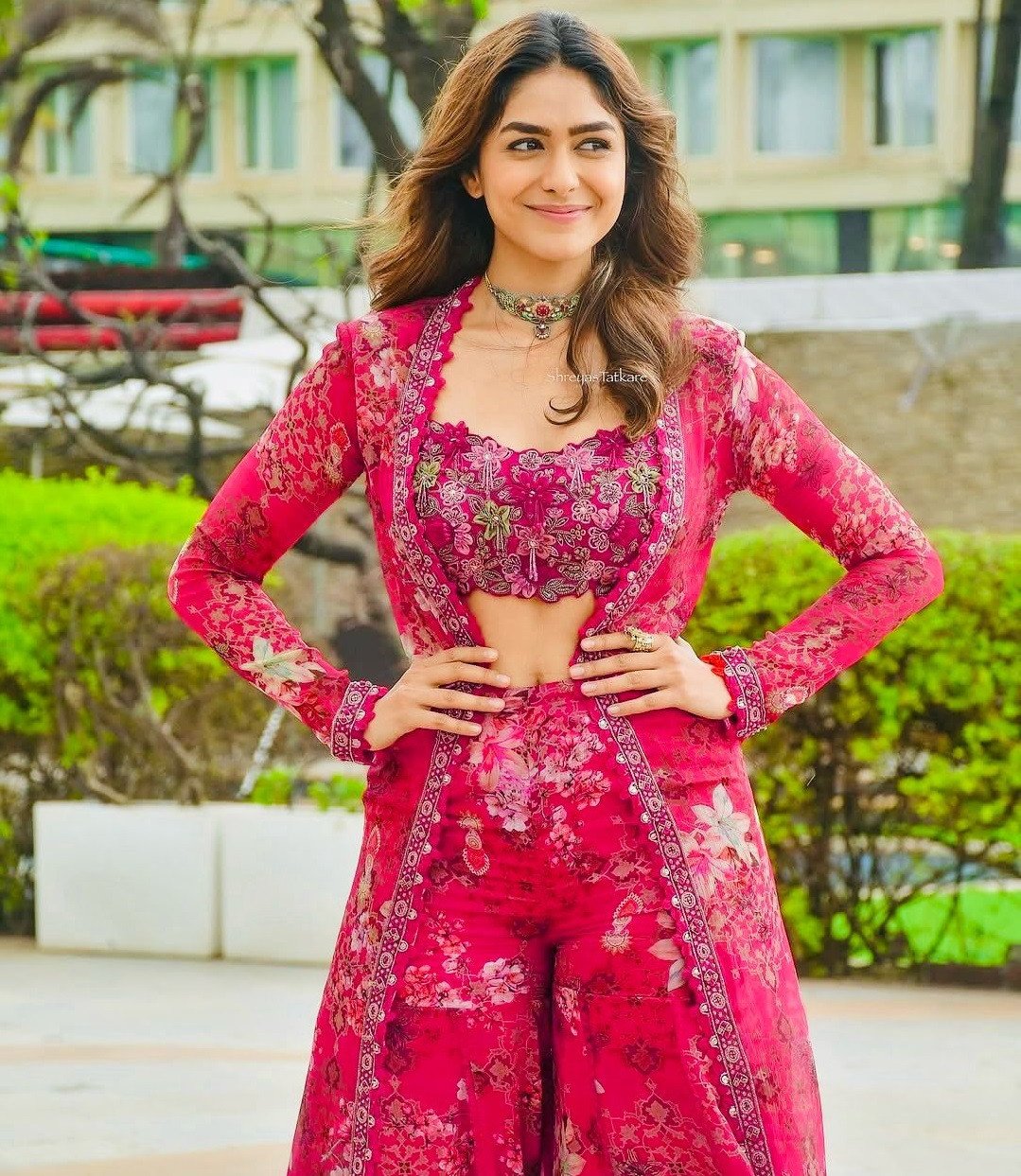 Saiyaara Tranding  Rani Sharara Set For Women