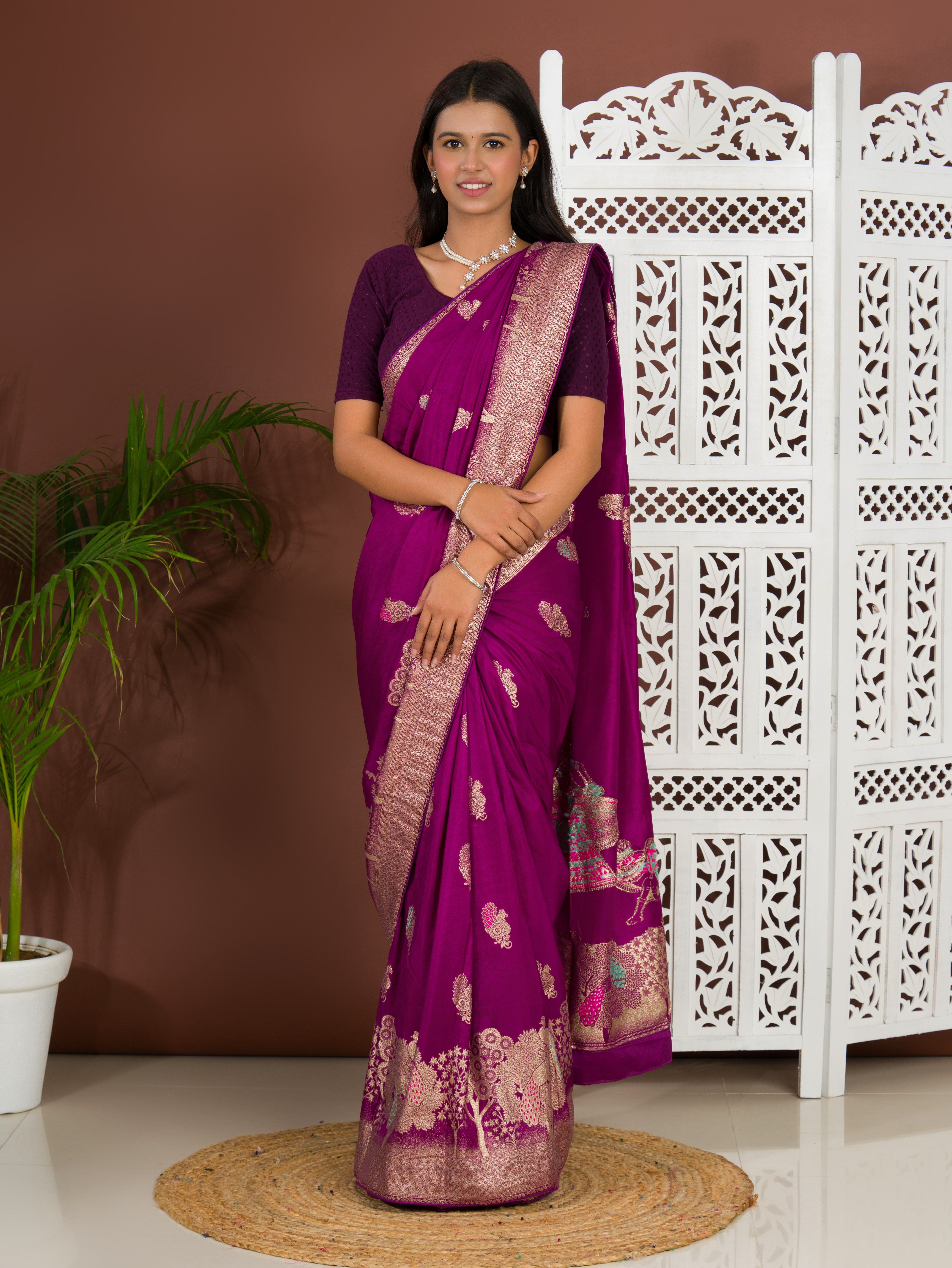 Beautiful New Munga Silk Banarsi Zari Weaving With Havey Pallu Saree