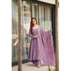 Lavender Women’s Embroidered Vichitra Kurta Pant Dupatta Set – Elegant Ethnic Wear